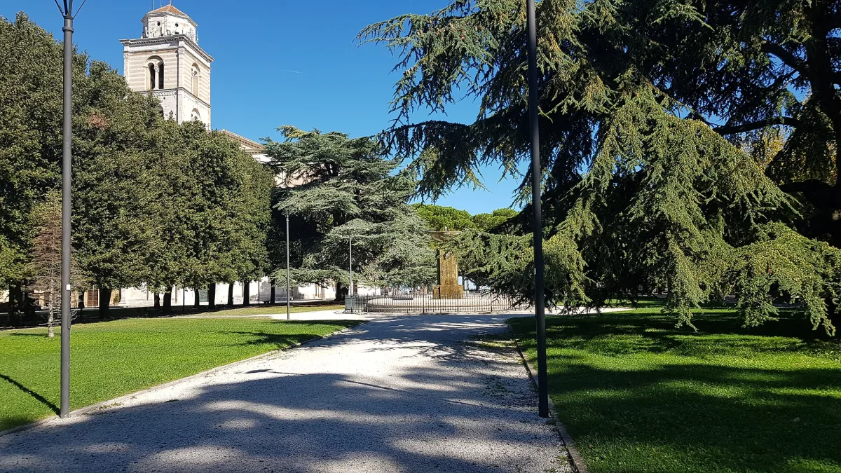 Come Arrivare a Fermo: Guida Completa per il Tuo Viaggio