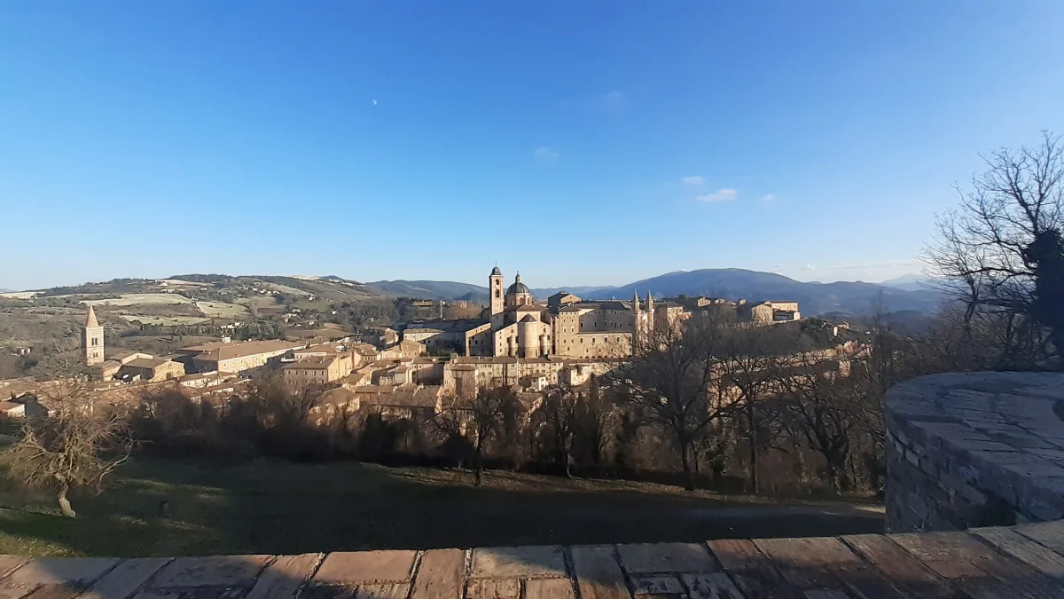Come arrivare a Urbino: guida completa a tutte le tratte