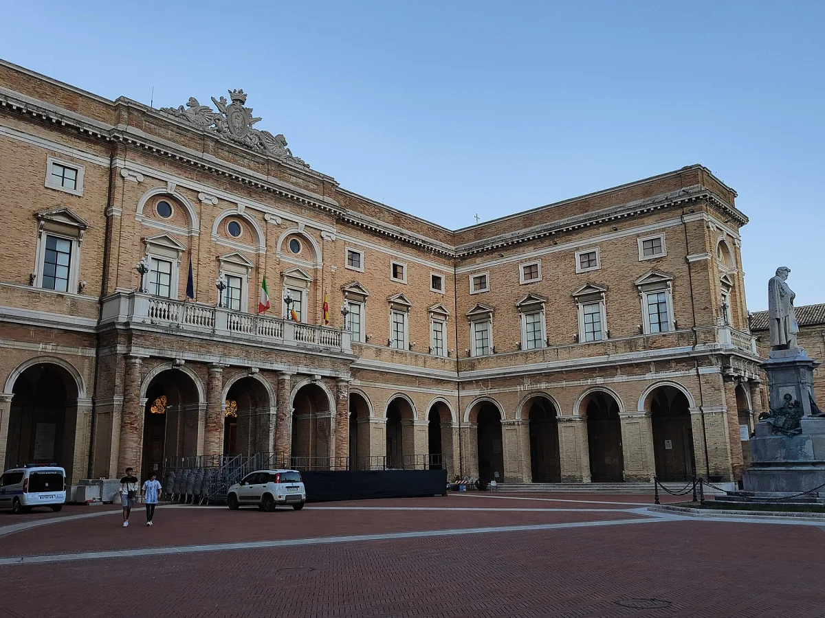 Cosa vedere a Recanati: un viaggio tra storia e poesia