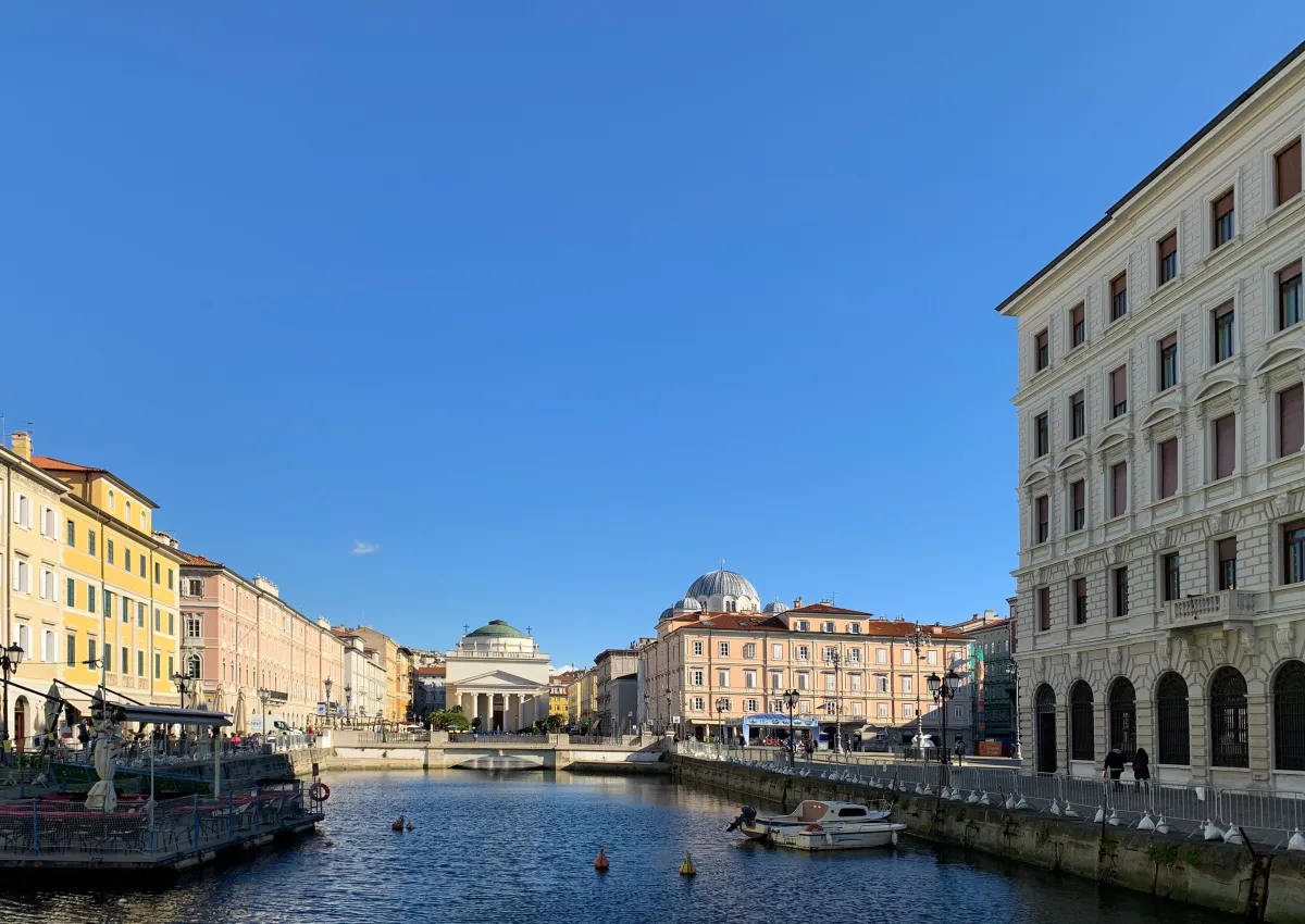 Dove Mangiare a Pesaro: Scopri la Tradizione Gastronomica della Capitale della Cultura 2024