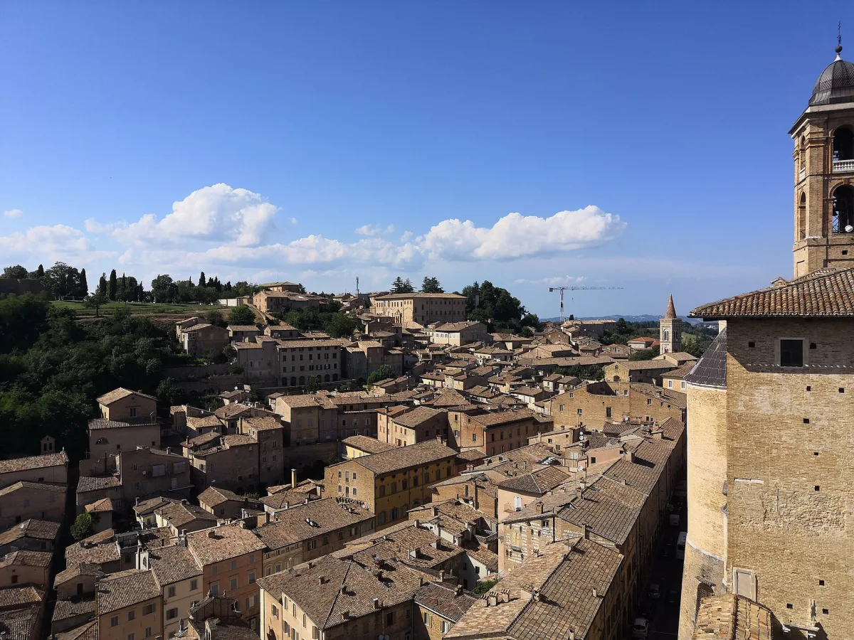 Dove parcheggiare a Urbino: guida 2026 a parcheggi e ZTL