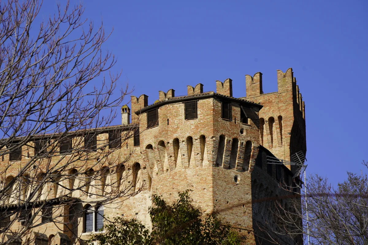 Guida Completa su Come Arrivare a Gradara