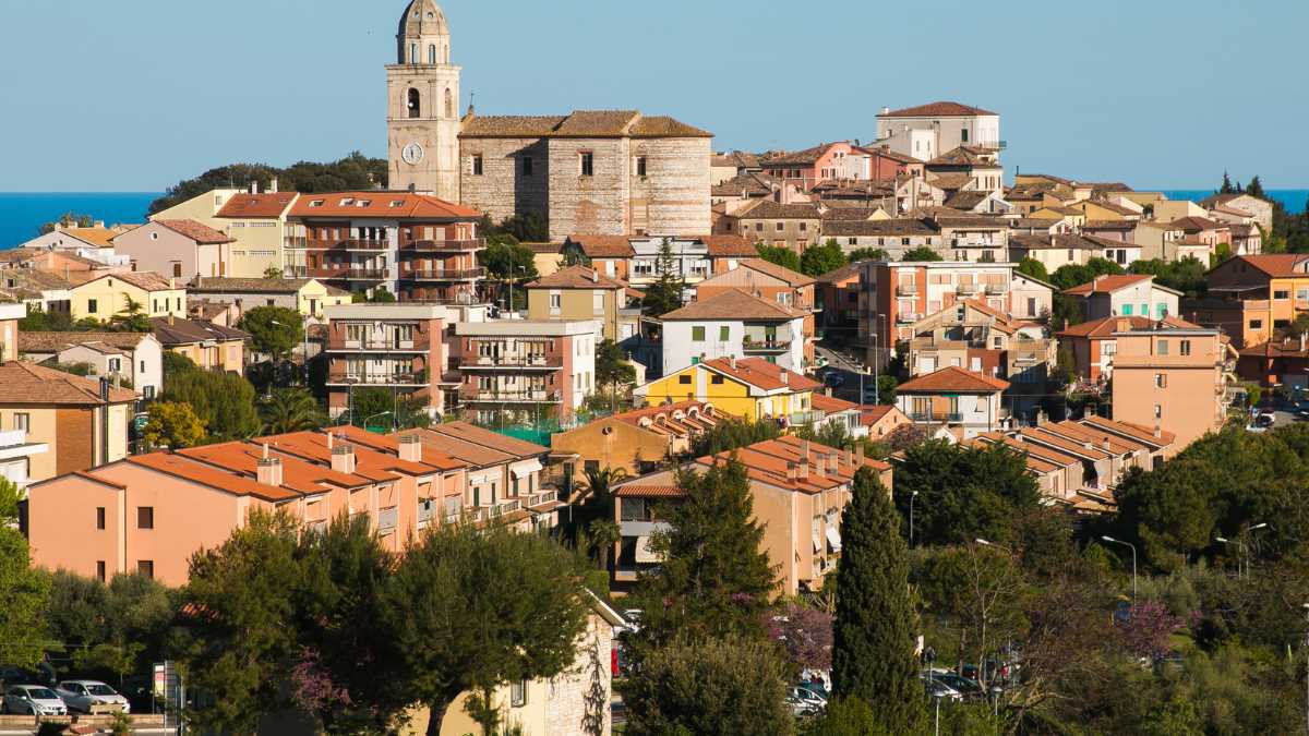 Feste ed Eventi a Sirolo: Un Viaggio tra Tradizioni e Cultura