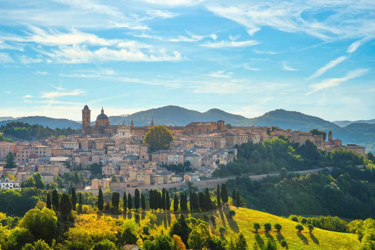 Vista panoramica di Macerata con lo Sferisterio e le colline circostanti