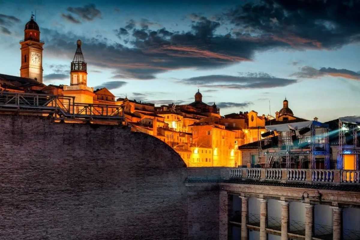 Celebrazioni culturali per il 200° anniversario di Giacomo Leopardi a Macerata