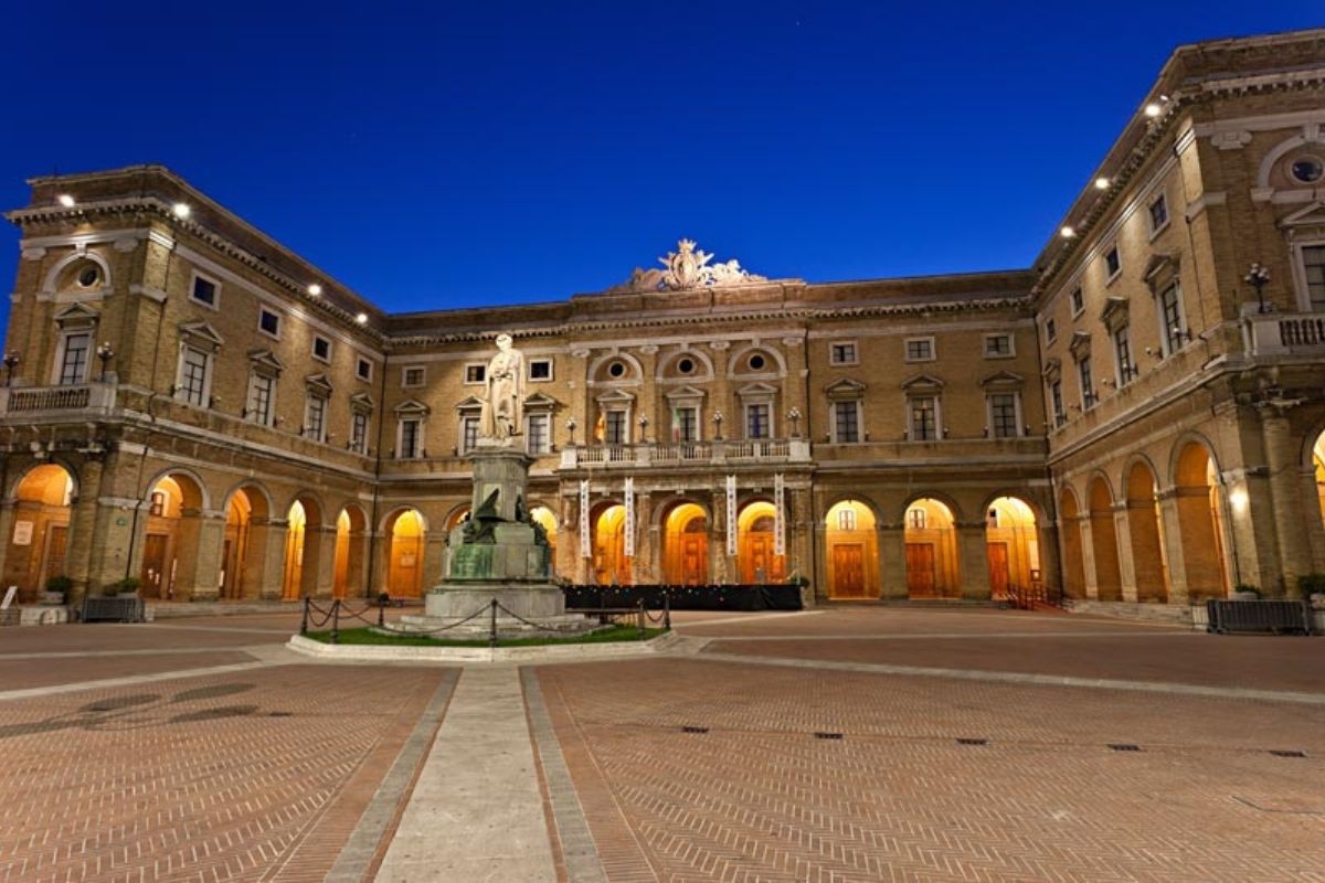 Ritratto del Palazzo di Giacomo Leopardi a Recanati